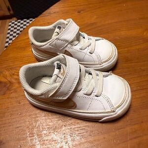 Toddler Nike Legacy Court Sneakers